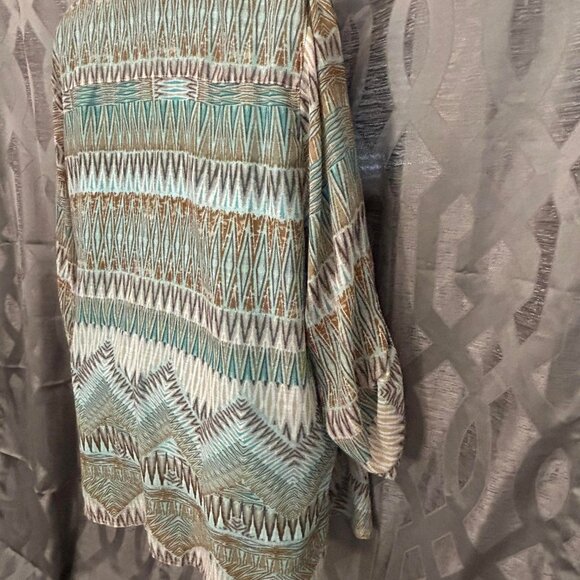 Women's Turquoise & Brown Button-Up Quarter-Length Sleeved Top - Picture 8 of 8